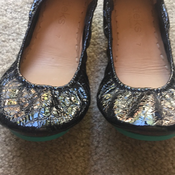 Tieks Obsidian Black Patent Leather Ballet Flats 7 - Picture 3 of 5